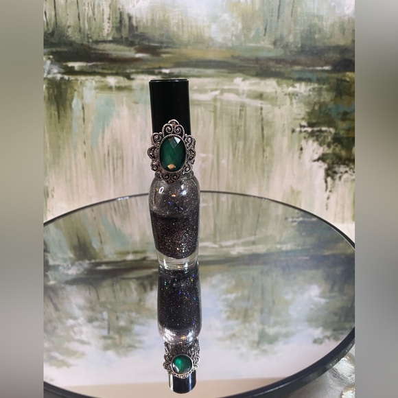 Jewelry - Emerald Green/Silver Ring.(Adjustable)(NWOT)